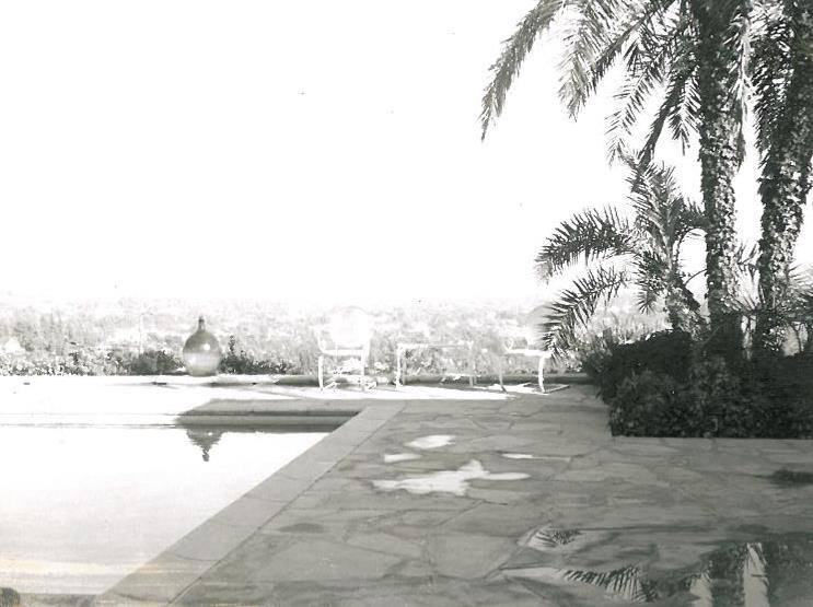 RETRACTION OF PAST POST…Jennifer Aniston’s Property DID NOT BELONG to Maybelline founder Tom Lyle Williams