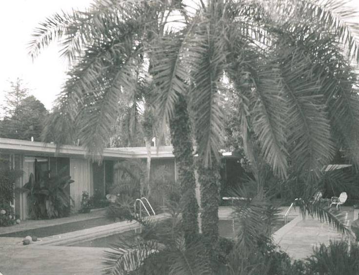 RETRACTION OF PAST POST…Jennifer Aniston’s Property DID NOT BELONG to Maybelline founder Tom Lyle Williams