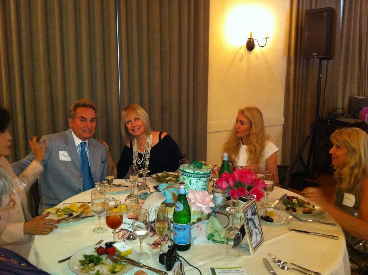 Vintage Maybelline Glamour Alive and Well in Beverly Hills