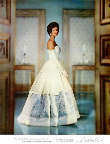 Maybelline targets the African American market, in the 1960’s.
