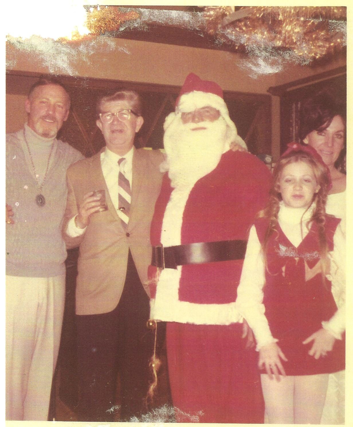 More vintage Maybelline Christmas pictures.