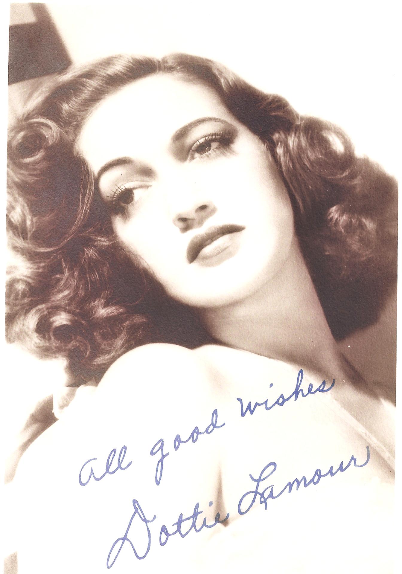 Maybelline’s stunning  Cover-Girls from the 1940’s