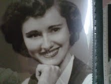 Maybelline’s little mascara company was De Luxe!!!!!