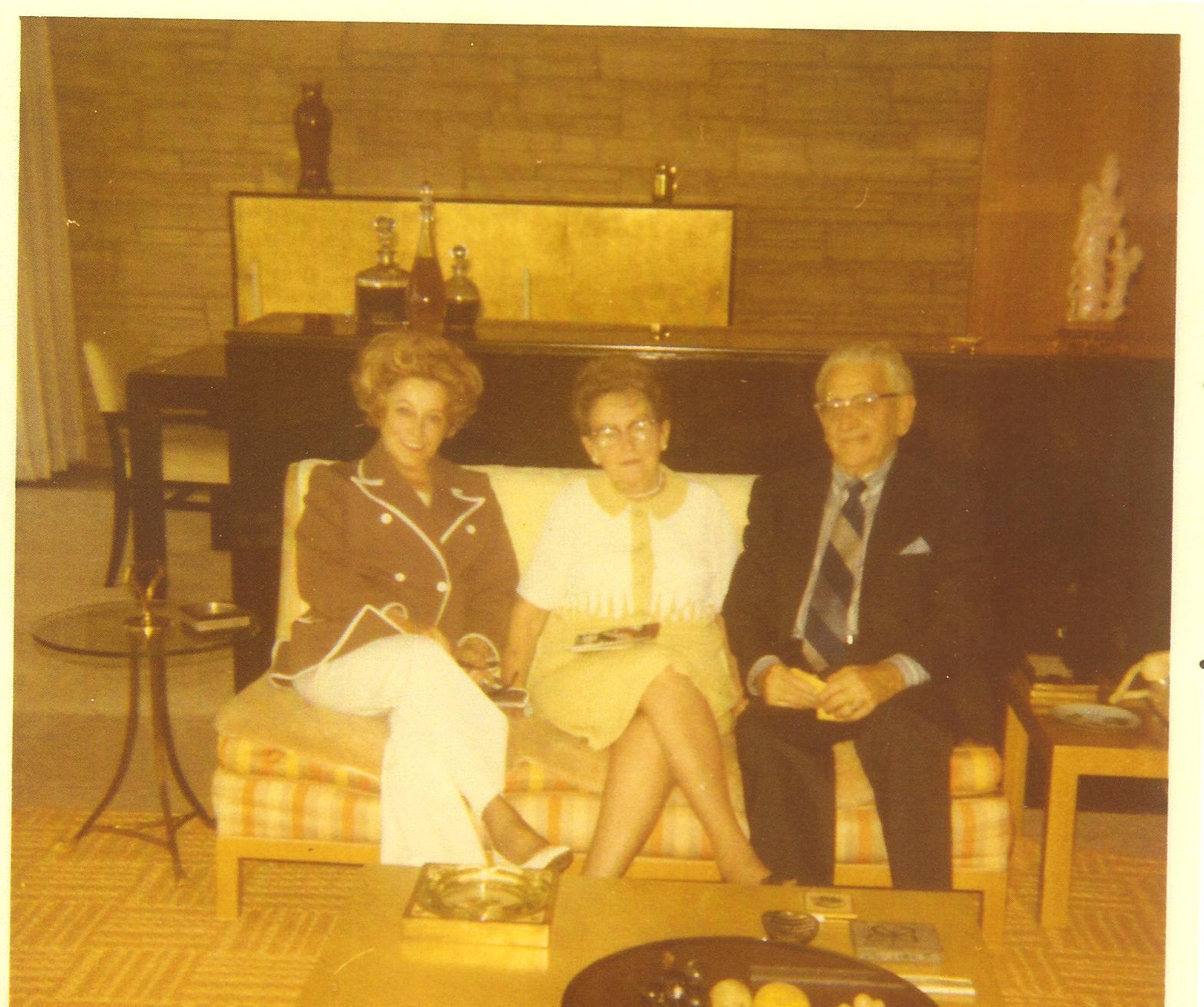 Tom Lyle Williams last pictures with the family.