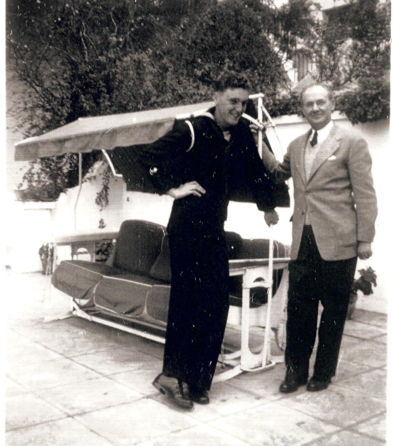 Maybelline family honors Noel A. for his duty in the Navy – 1945.