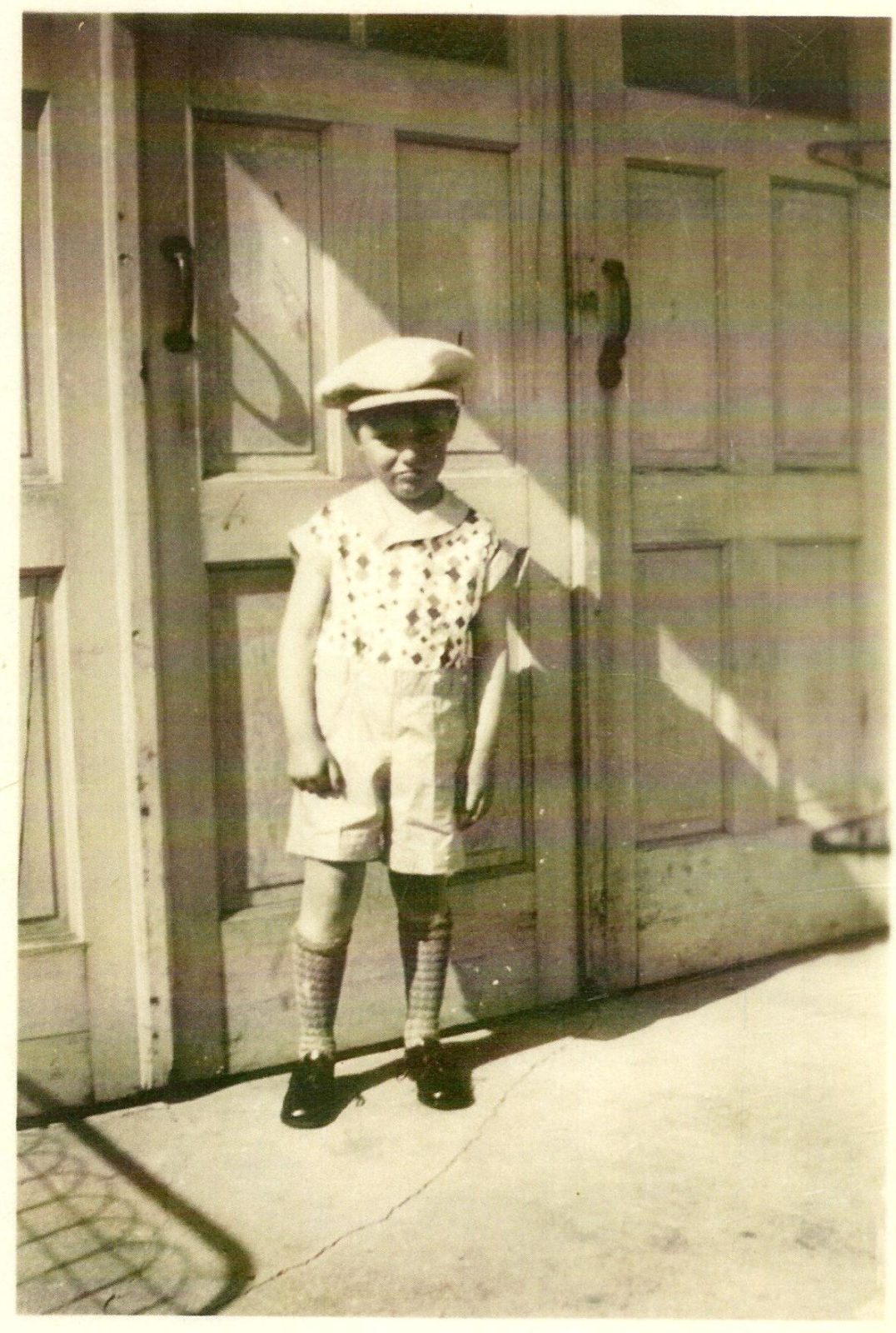 Maybelline family honors Noel A. for his duty in the Navy – 1945.