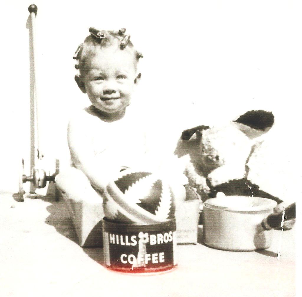 Maybelline Family grows as the next generation is born in the 1940’s.