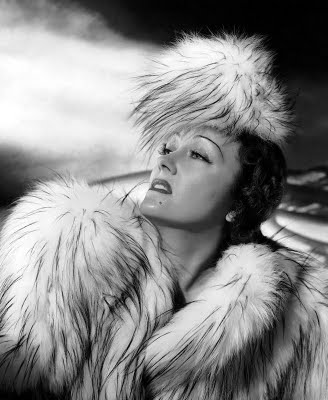 GLORIA SWANSON – Sunset Boulevard – Maybelline.