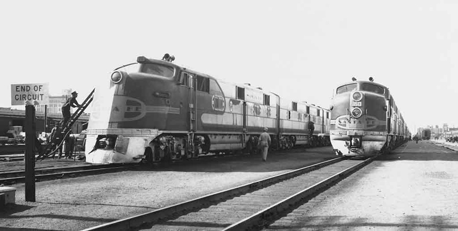Maybelline cousins leave Chicago bound for California to visit the Villa Valentino in Hollywood in 1940