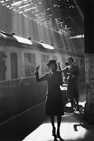 Maybelline cousins leave Chicago bound for California to visit the Villa Valentino in Hollywood in 1940