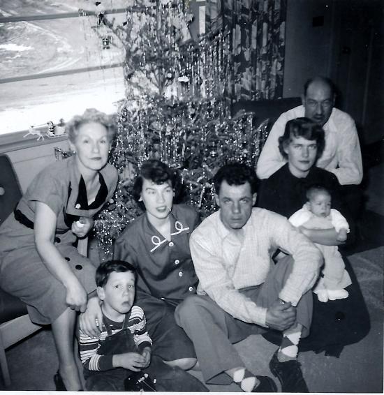 Merry Christmas from Author, Sharrie Williams. Here are some of my favorite vintage family Christmas pictures