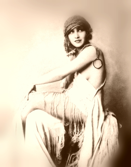1924 Maybelline ad features Ziegfeld Follies Star, Mary Eaton